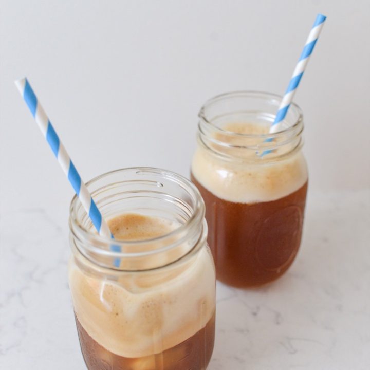 https://www.coffeesphere.com/wp-content/uploads/2020/07/how-to-make-greek-frappe-720x720.jpg