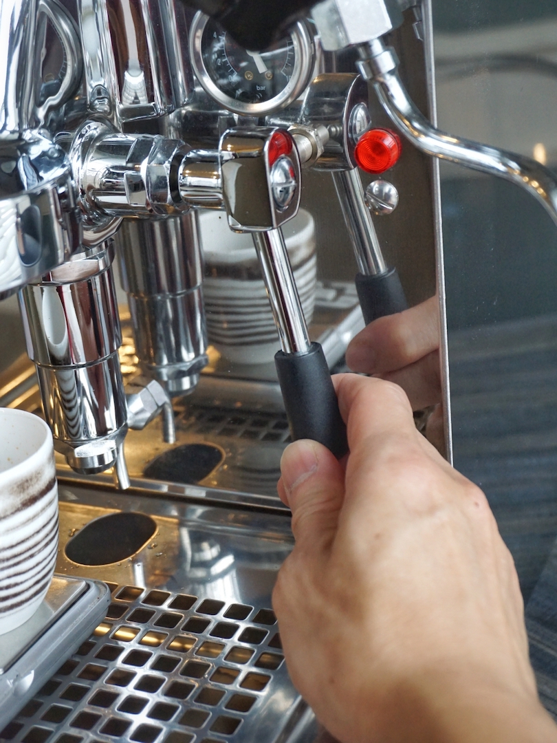 How To Use An Espresso Machine A Beginner’s Guide